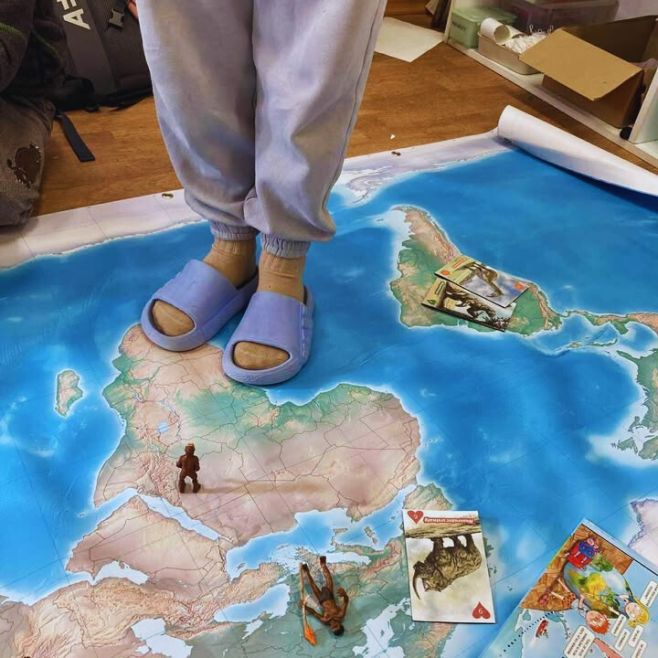 Naše mapy jsou opravdu odolné! 🧡 Testováno ve třídě 🥶 www.mapuito.cz